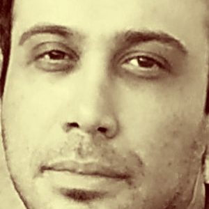 دانلود آهنگ محسن چاوشی غیر معمولی