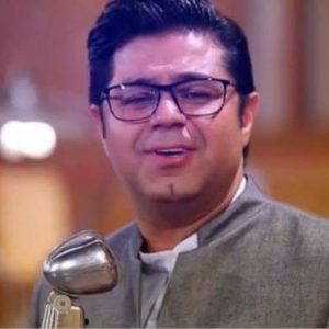 دانلود آهنگ رفیق بغض هر شبم حجت اشرف زاده