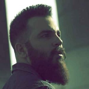 دانلود آهنگ فرهاد فروتنی عشق