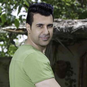 دانلود آهنگ آه میکشم هر روز علی جهانیان دانلود آهنگ آه میکشم هر روز علی جهانیان