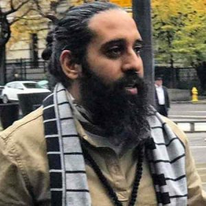 دانلود آهنگ روزبه نعمت الهی مشهورم