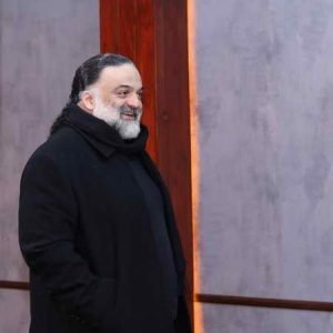 دانلود آهنگ دی شیخ با چراغ همی گشت گرد شهر علیرضا عصار