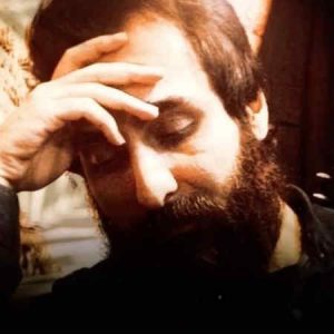 دانلود آهنگ خیال میکردم پیشم میمونه ترانه عشق واسم میخونه امین حبیبی
