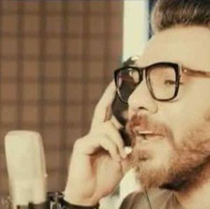 دانلود آهنگ کم خاطره با تو زیر بارون ندارم گرشا رضایی