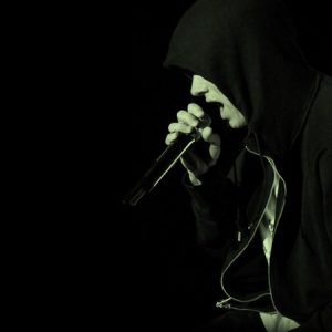 دانلود آهنگ درسته بازی خوبه نه با قلب یکی