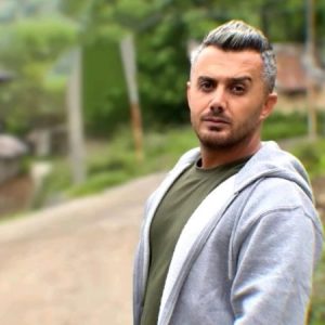 دانلود آهنگ باعث جنگ منه چشم قشنگ منه ابی عالی