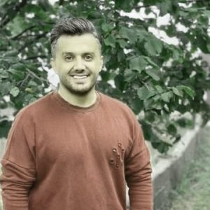 دانلود آهنگ ابی عالی مثلا عاشق بوم