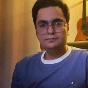 دانلود آهنگ آهای اهل دنیا وطن بغض داره محمدرضا مقدم دانلود آهنگ آهای اهل دنیا وطن بغض داره محمدرضا مقدم