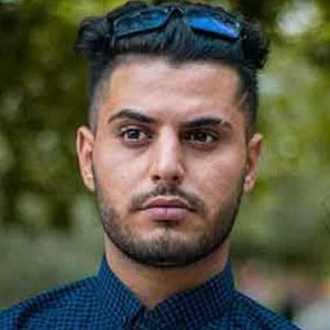 دانلود آهنگ شبیه تورو ندیدم که بهم بگه عزیزم پویا یو استار دانلود آهنگ شبیه تورو ندیدم که بهم بگه عزیزم پویا یو استار