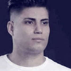 دانلود آهنگ چتم و بان عکست قفلم و بان حال کفری امین فالجی