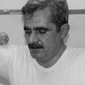 دانلود آهنگ باز دوباره تک و تنها خارج از نگاه دنیا چشامو میبندم آقا ایرج زنجانی دانلود آهنگ باز دوباره تک و تنها خارج از نگاه دنیا چشامو میبندم آقا ایرج زنجانی
