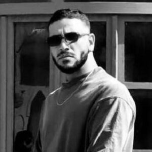 دانلود آهنگ کام میگیرم ودکا تو دست احسان دریادل دانلود آهنگ کام میگیرم ودکا تو دست احسان دریادل